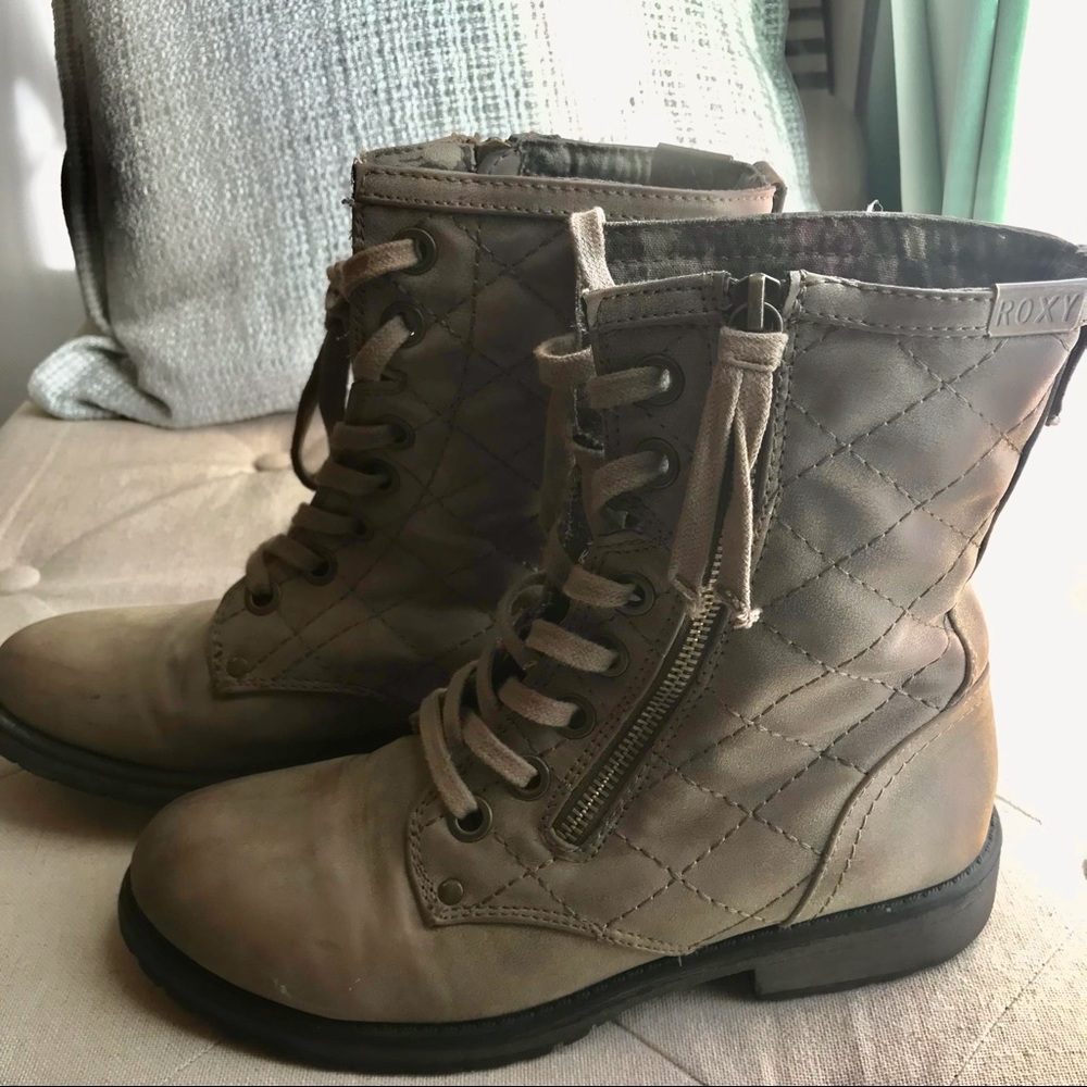 Roxy Boots